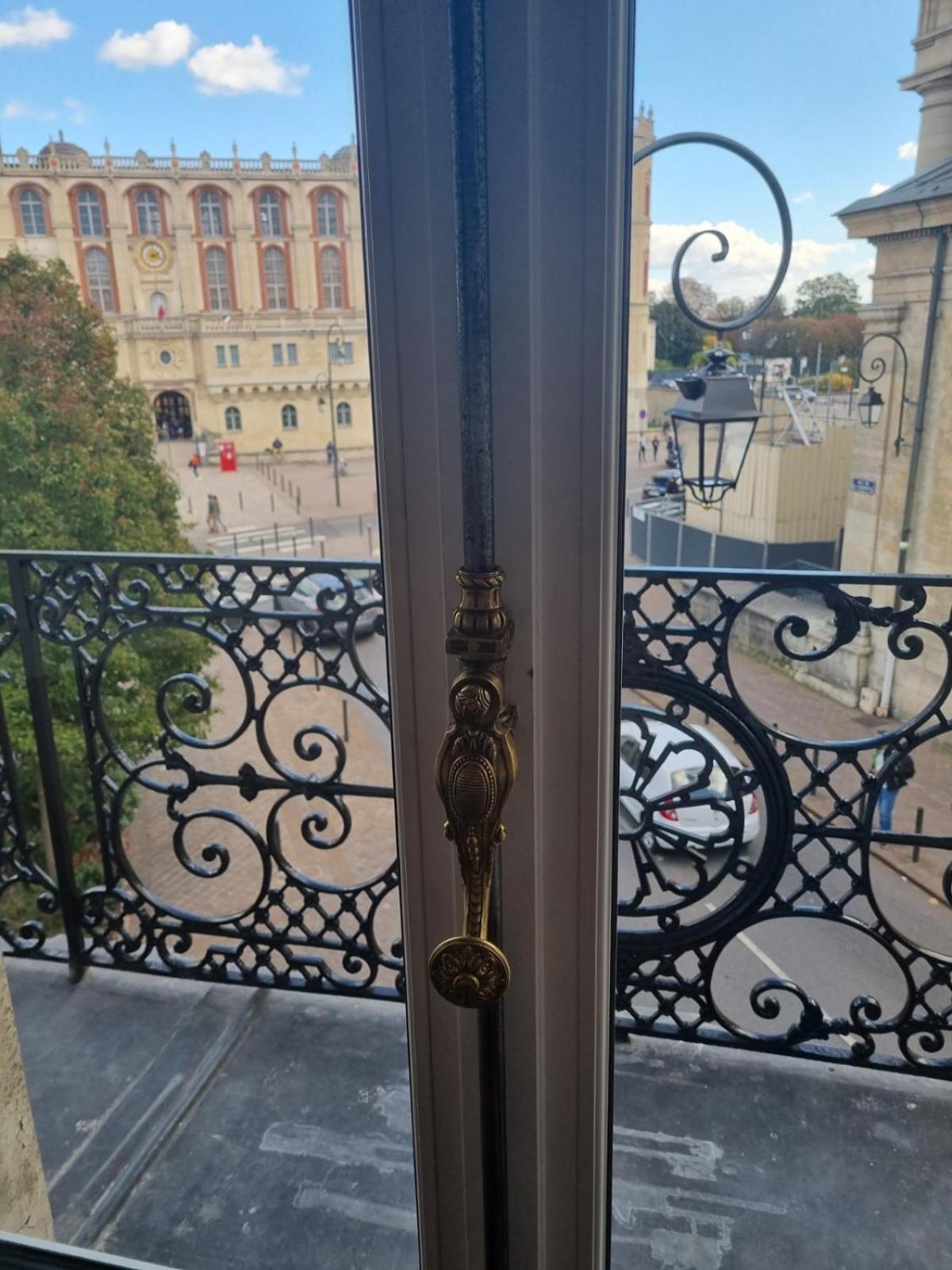 Face Chateau St Germain En Laye, Appartement 4 A 6 Personnes, 23 Min De Paris Champs-Elysees Saint-Germain-en-Laye Εξωτερικό φωτογραφία